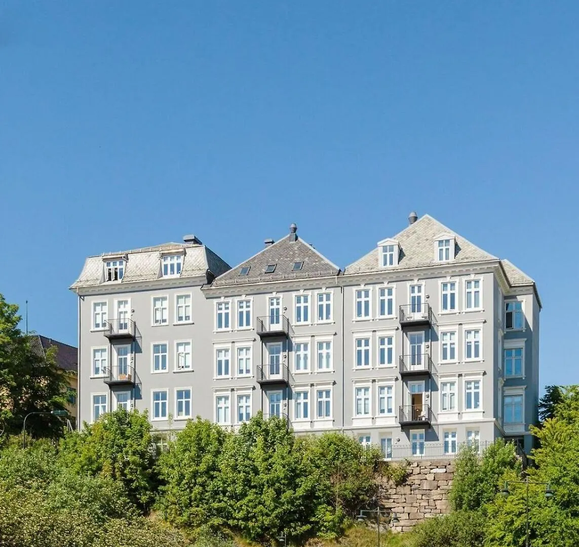 Modern Apartment With Panoramic View In Central Bergen Norway