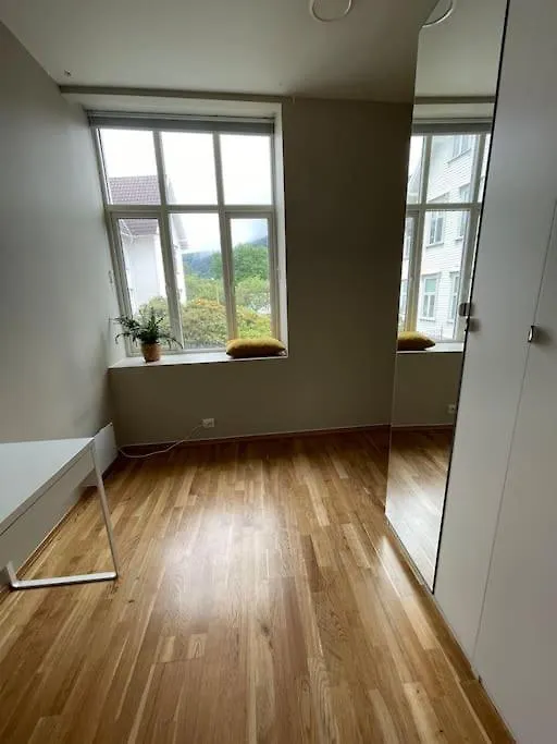 Modern Apartment With Panoramic View In Central Bergen