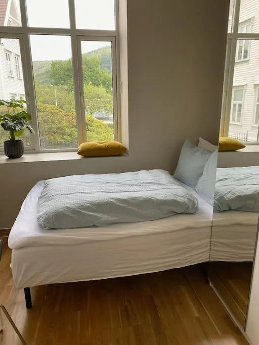 Modern Apartment With Panoramic View In Central Bergen